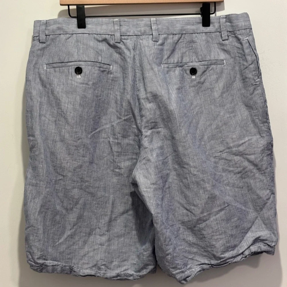 Banana Republic Emerson Shorts Mens 36 Blue White Striped Linen Blend Flat Front